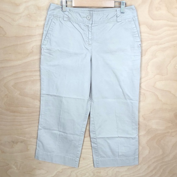 Ann Taylor Pants - Ann Taylor Crop Capri Pants Womens Size 4.